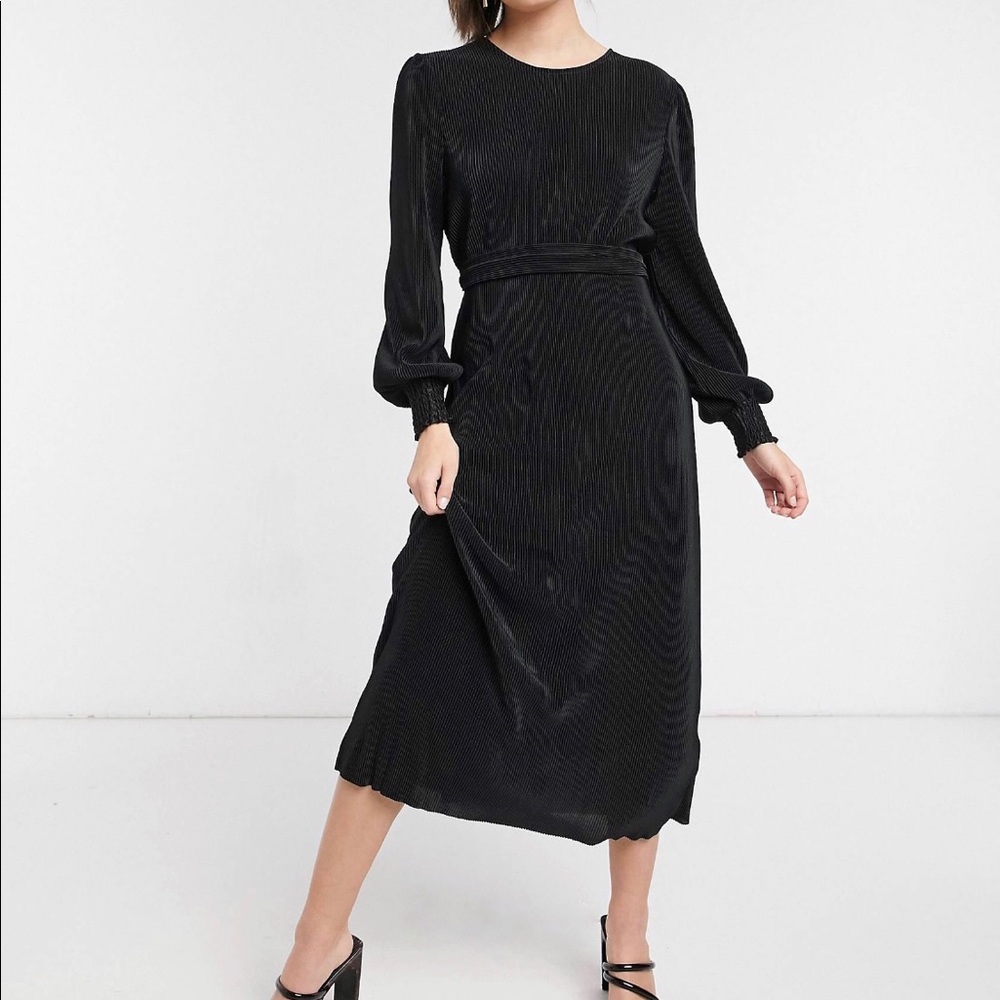 Y.A.S plisse midi dress in black